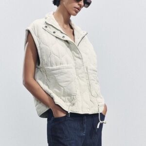 ZARA WOMENS QUILTED VEST CREAM WHITE SMALL 4088/244/712/S